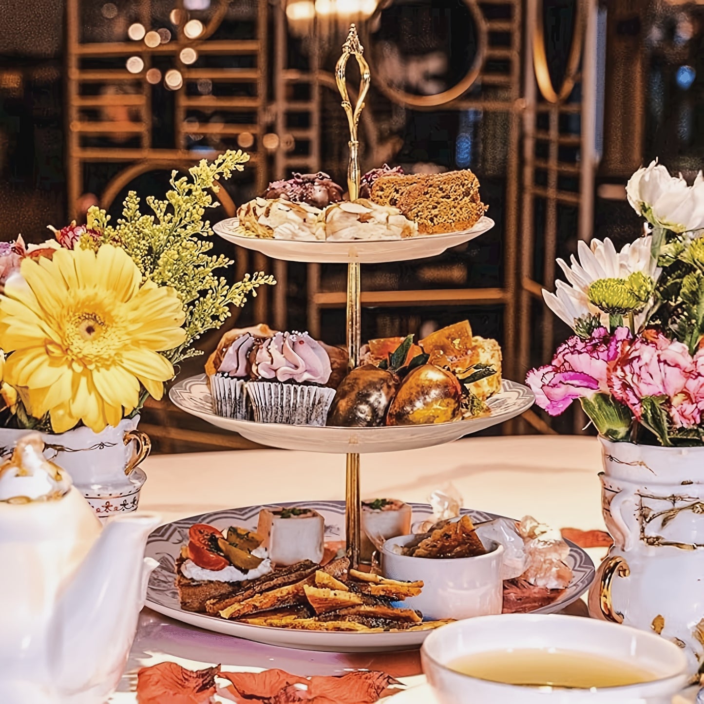 1 Mint Green Cake Stand, Elegant European Cake Stand with Your Favorite Desserts, Mint Green Fresh And Delicate Floral Patterns, Suitable for Afternoon Tea Parties Or Bakery Displays.